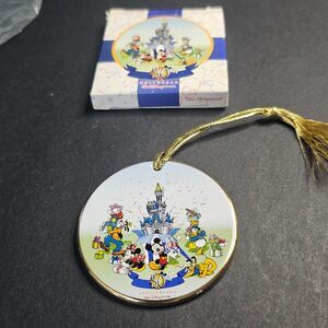 Walt Disney World 30th Anniversary Ornament Medallion 2.5"